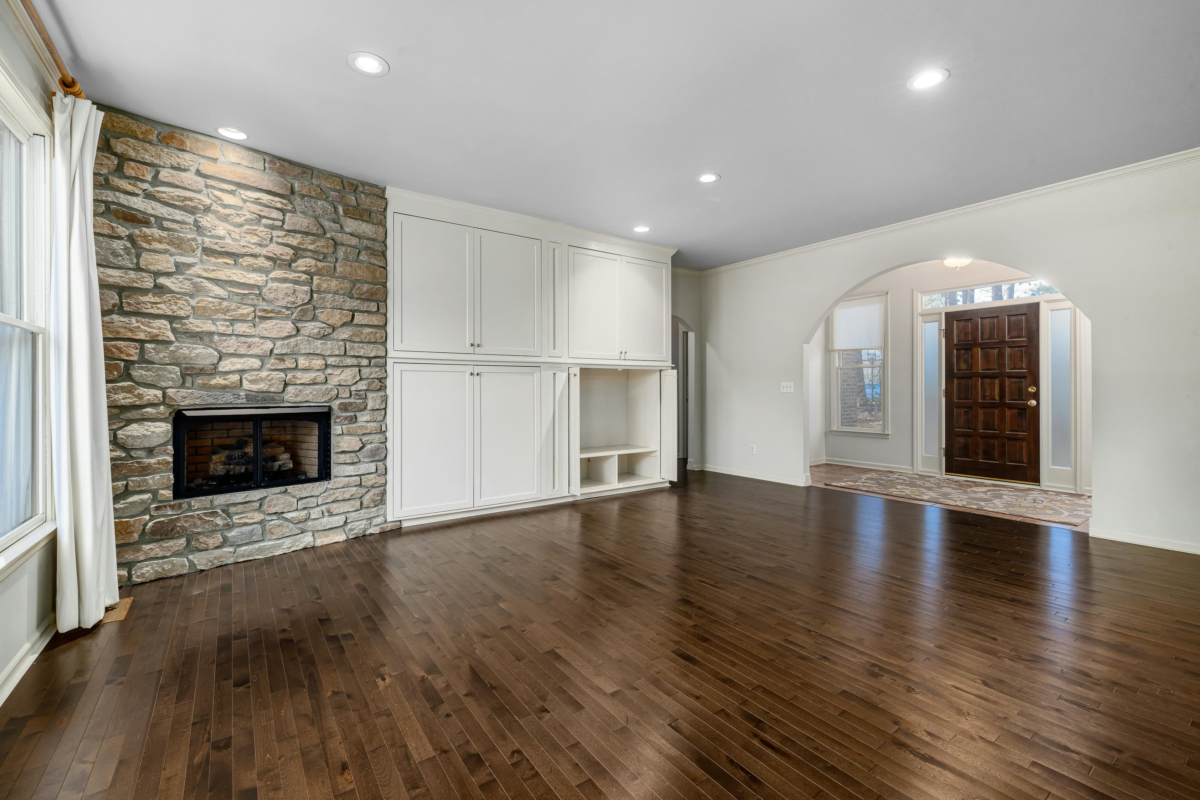 Empty property Living Room before AI staging virtual home staging increases property value real estate listings